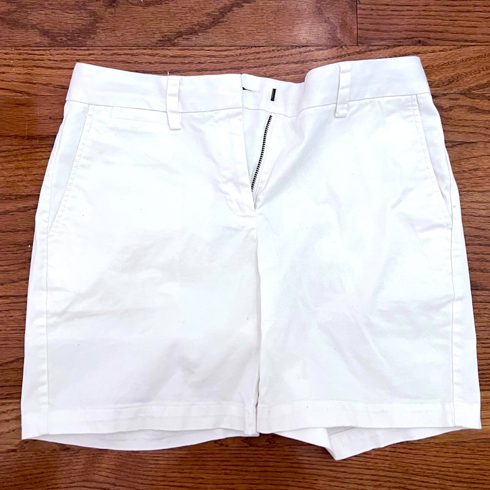 Lands End 6 inch white shorts